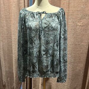 Lucky Brand Lightweight Long Sleeve Patterned Top size Large